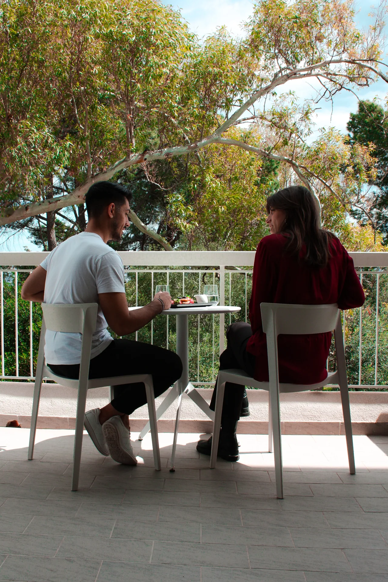 Un momento insieme sulla terrazza