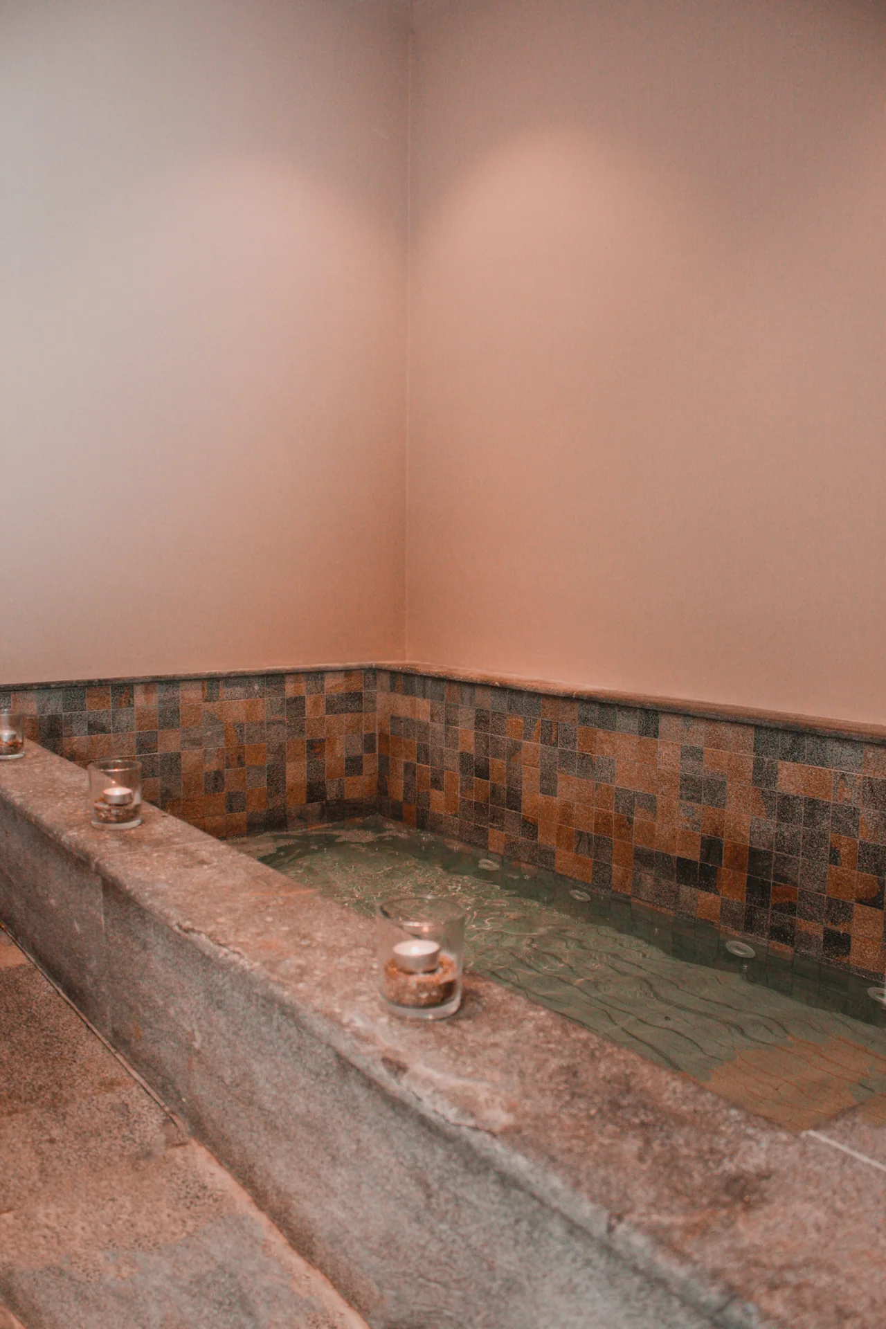 Vasca idromassaggio della SPA